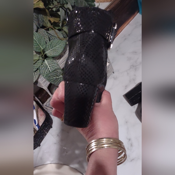 Karen Scott boots for women size 8 - Picture 4 of 6